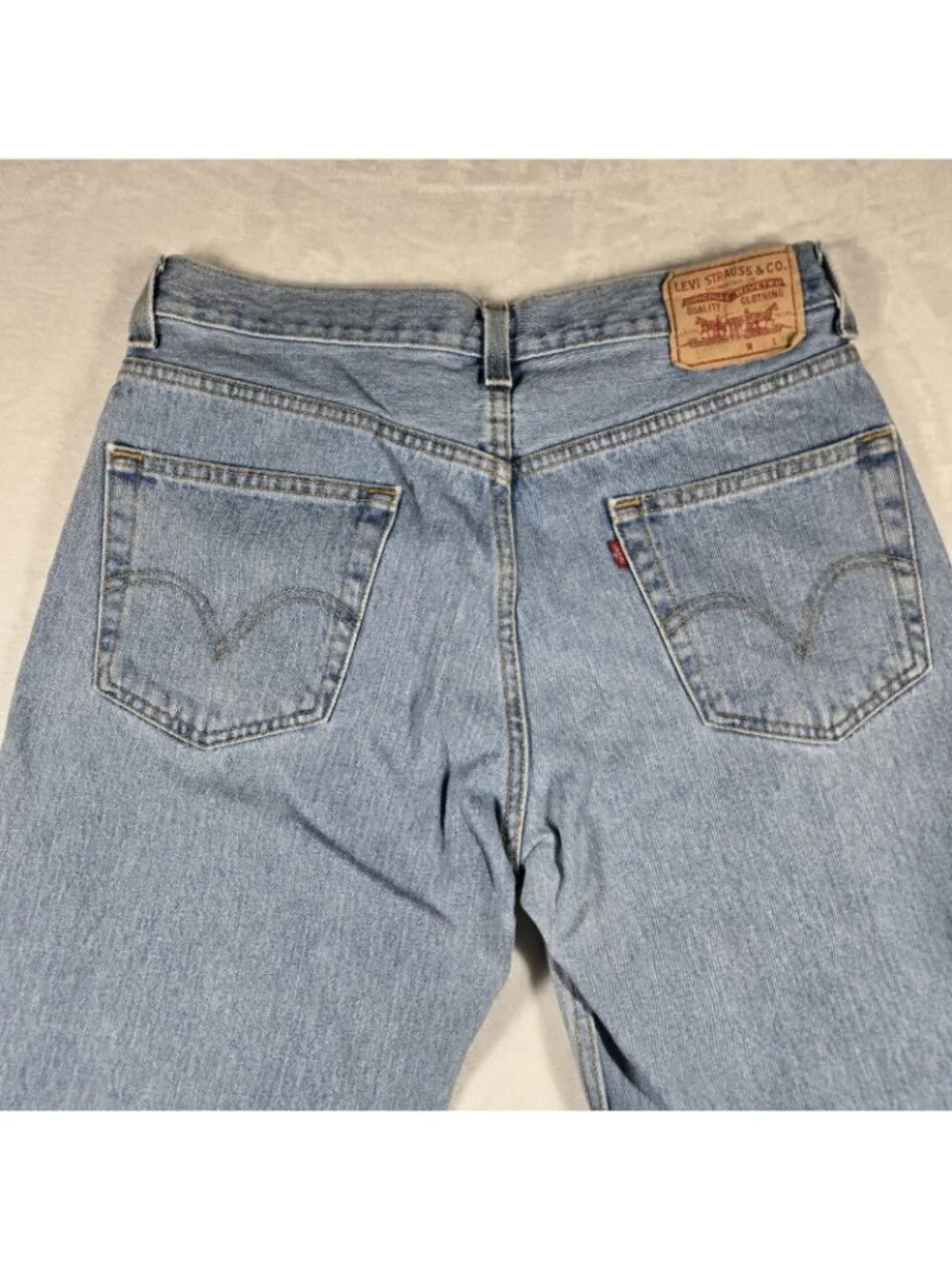 Levis 550 Jeans Men's 33x36 Relaxed-Fit Light Stone-Wash Blue Denim